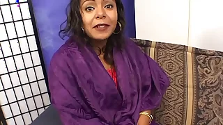 Indian pulchritude is rendering her first porn seek reject